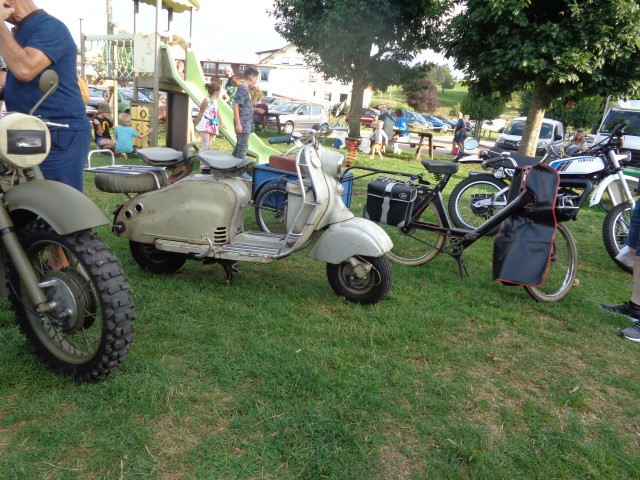 9 Marche d ete Vehicules anciens A (53) (Small)