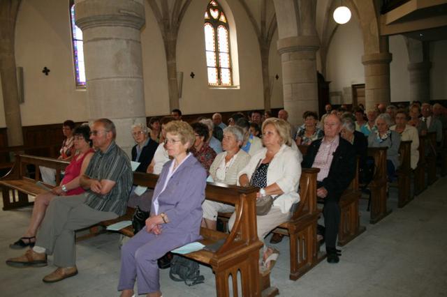 Pere Eveque Messe pentecote 020 (Small)