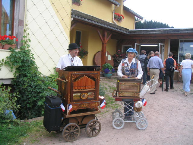 Marche d ete 5 aout 2005 Festival musique mecanique 005