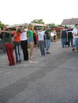 16 juillet 2004 Biere Marche ete 2004 : toujours les Roumaines, mais en pleine danse ce coup ci ! merci pour cette note de folkl