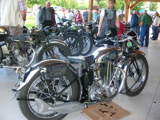 Marche Motos anciennes 025