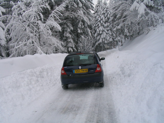 Neigedimanche 2006 047 En montant à la Mollière vers la Racine