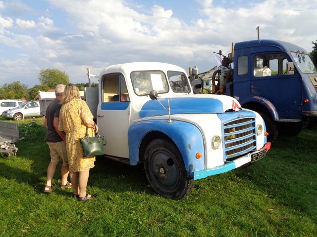 9 Marche d ete Vehicules anciens A (37) (Small)