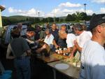 16 juillet 2004 Biere Marche ete 2004 On s est presse pour boire la bonne bière ambrée de Coucou et Jackson