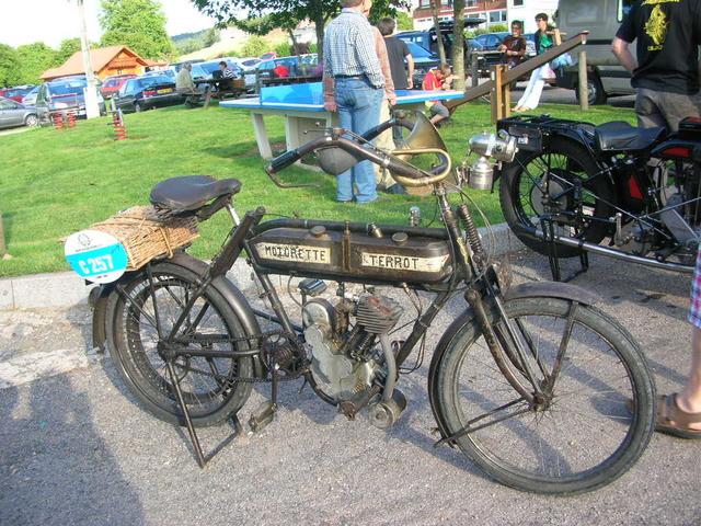 Marche Motos anciennes 028