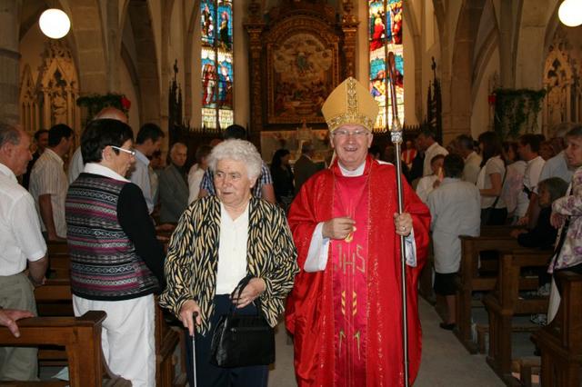 Pere Eveque Messe pentecote 041 (Small)