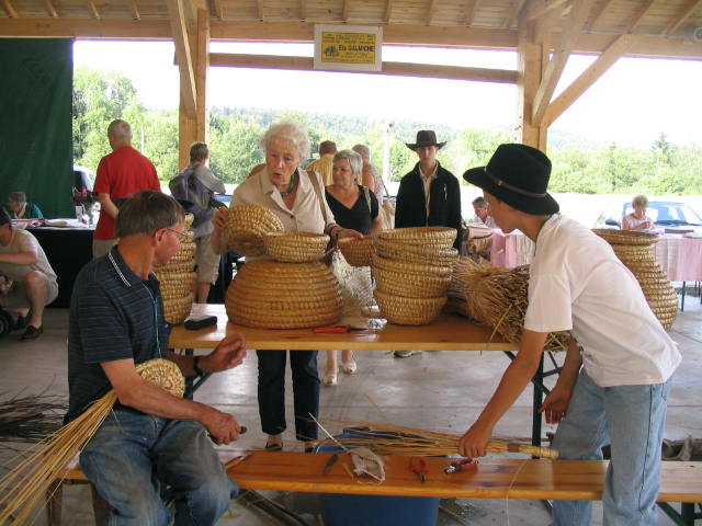 Marche d ete Laine fil miel osier 28 Juillet 2006 009