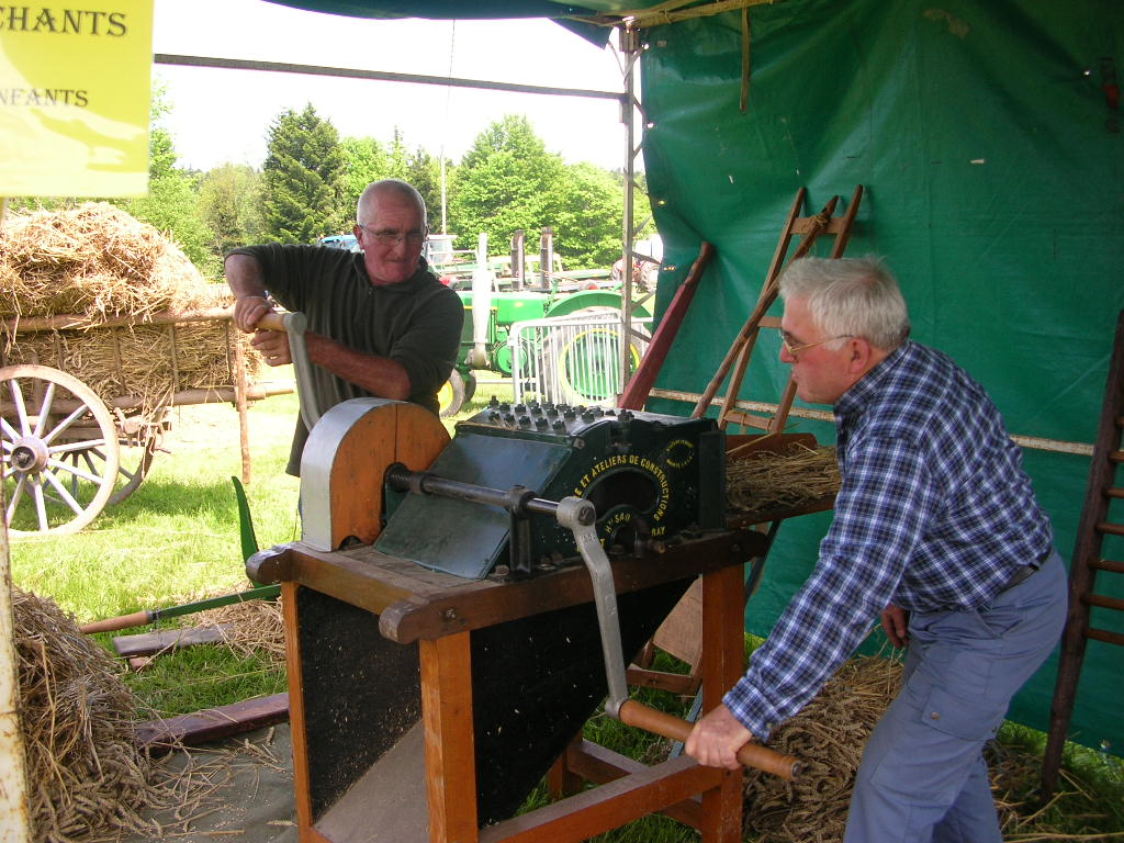Vieux materiel dimanche 2012 040