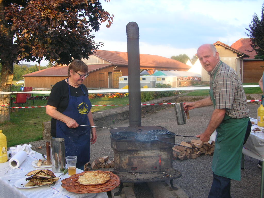 Marche d ete repas lard gaufres 060