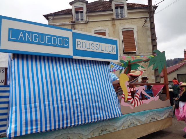 Defile Foire aux andouilles (34) (Small)