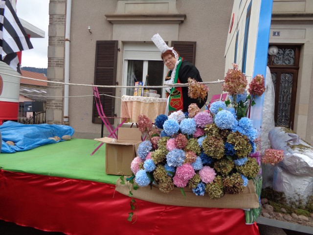 Defile Foire aux andouilles (38) (Small)