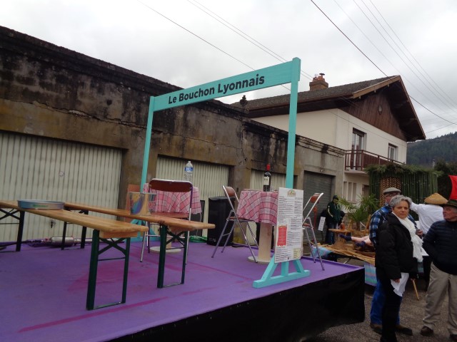 Defile Foire aux andouilles (58) (Small)