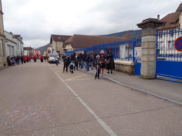 Defile Foire aux andouilles (86) (Small)