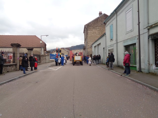Defile Foire aux andouilles (96) (Small)
