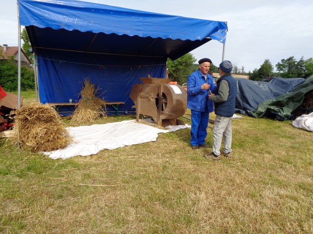 Materiel agricole dimanche matin (38) (Small)