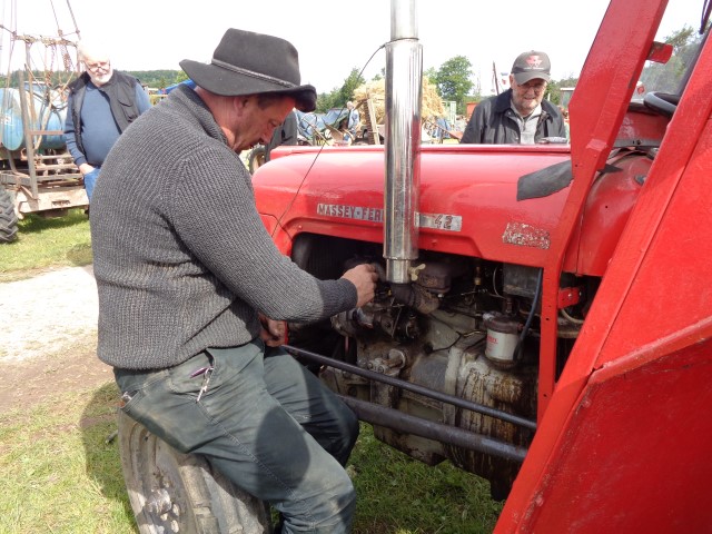 Materiel agricole dimanche matin (72) (Small)
