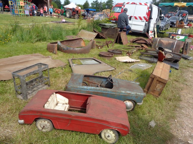 Materiel agricole dimanche matin (93) (Small)