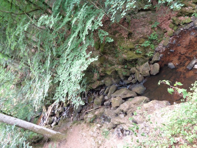 L'eau de la cascade est réduite au minimum (3) (Small)