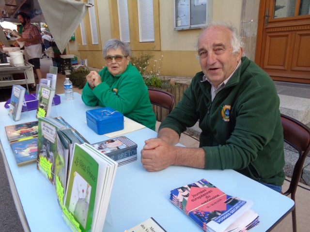 10 Marche de cloture (32) (Small)